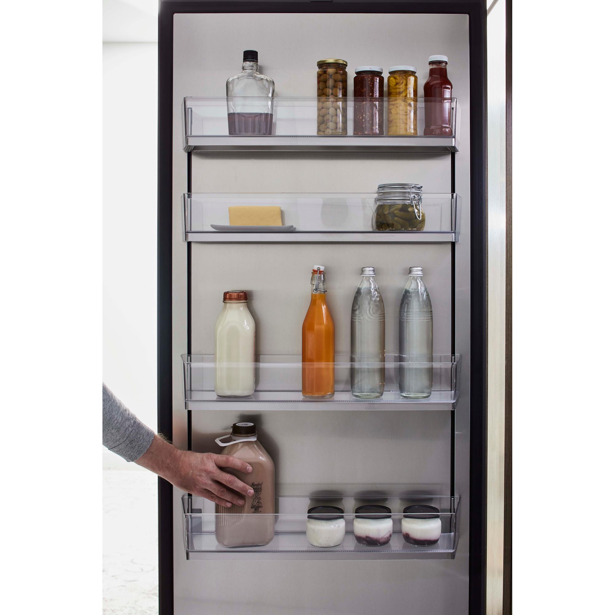 Signature Kitchen Suite 30-inch, 18 cu.ft. Built-in All-Refrigerator with Wi-Fi Connectivity SKSCR3001P IMAGE 15