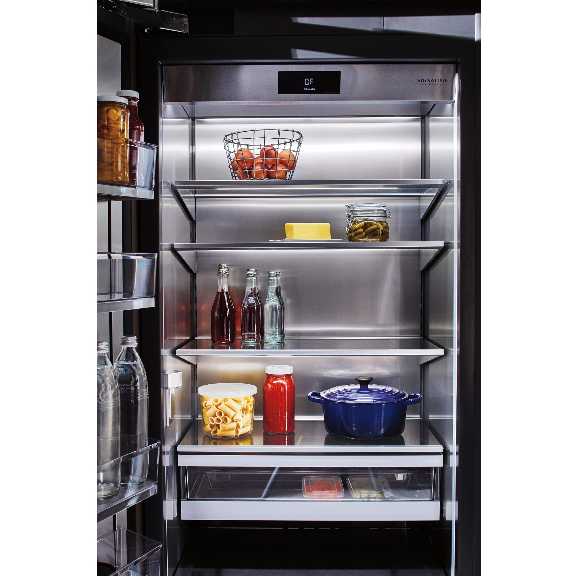 Signature Kitchen Suite 30-inch, 18 cu.ft. Built-in All-Refrigerator with Wi-Fi Connectivity SKSCR3001P IMAGE 8