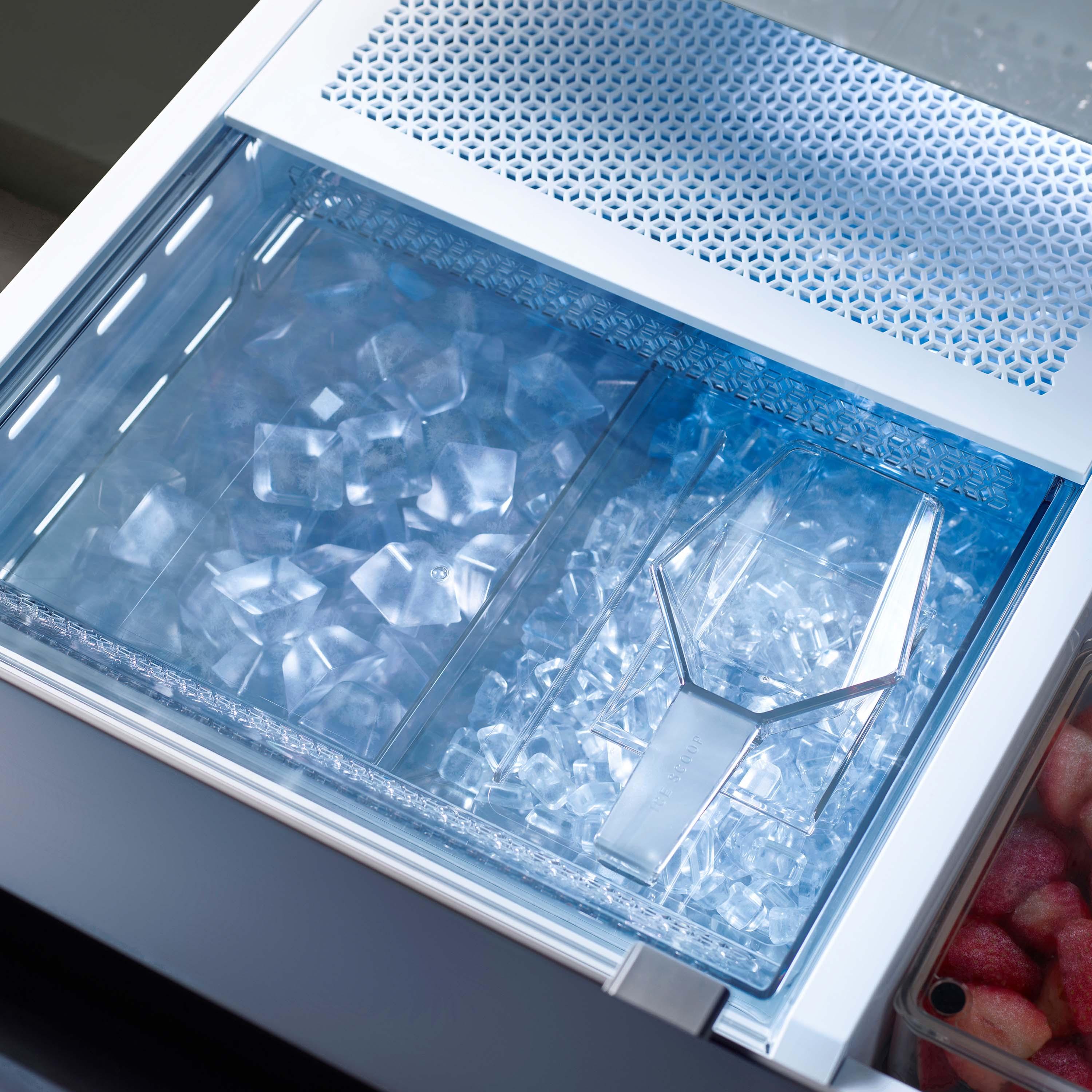 Samsung Bespoke 36-inch, 24 cu.ft. Counter-Depth French Door Refrigerator with Dual Ice Maker RF24BB6600QLAA IMAGE 9