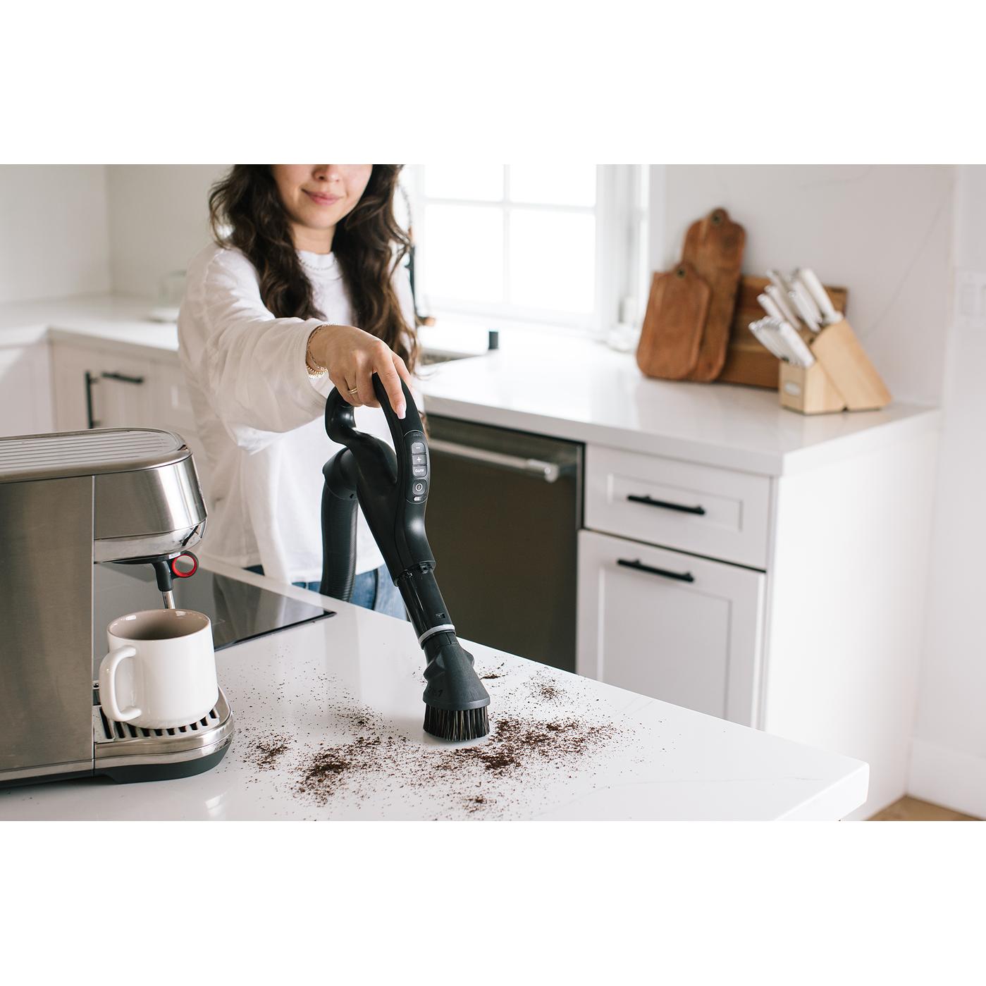 Electrolux Ultimate800™ Bagged Canister Vacuum EHVS80W5AG IMAGE 9