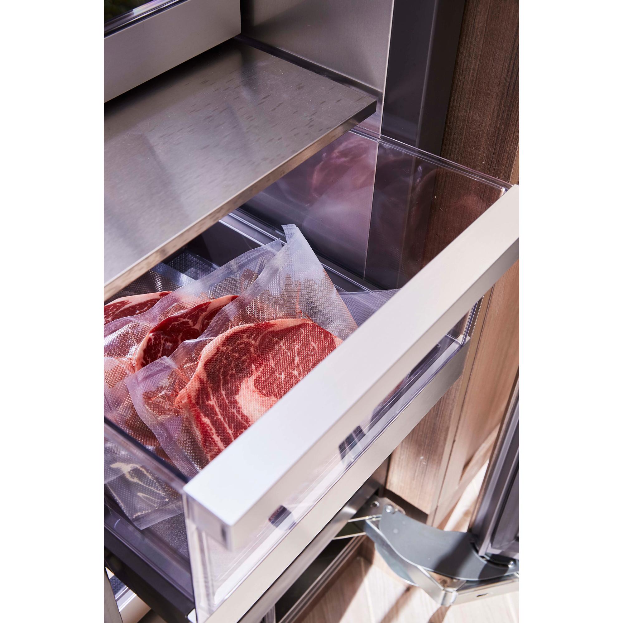  Signature Kitchen Suite 9.6 cu.ft. Upright Freezer with SmartThinQ™ Control SKSCF1801P IMAGE 4