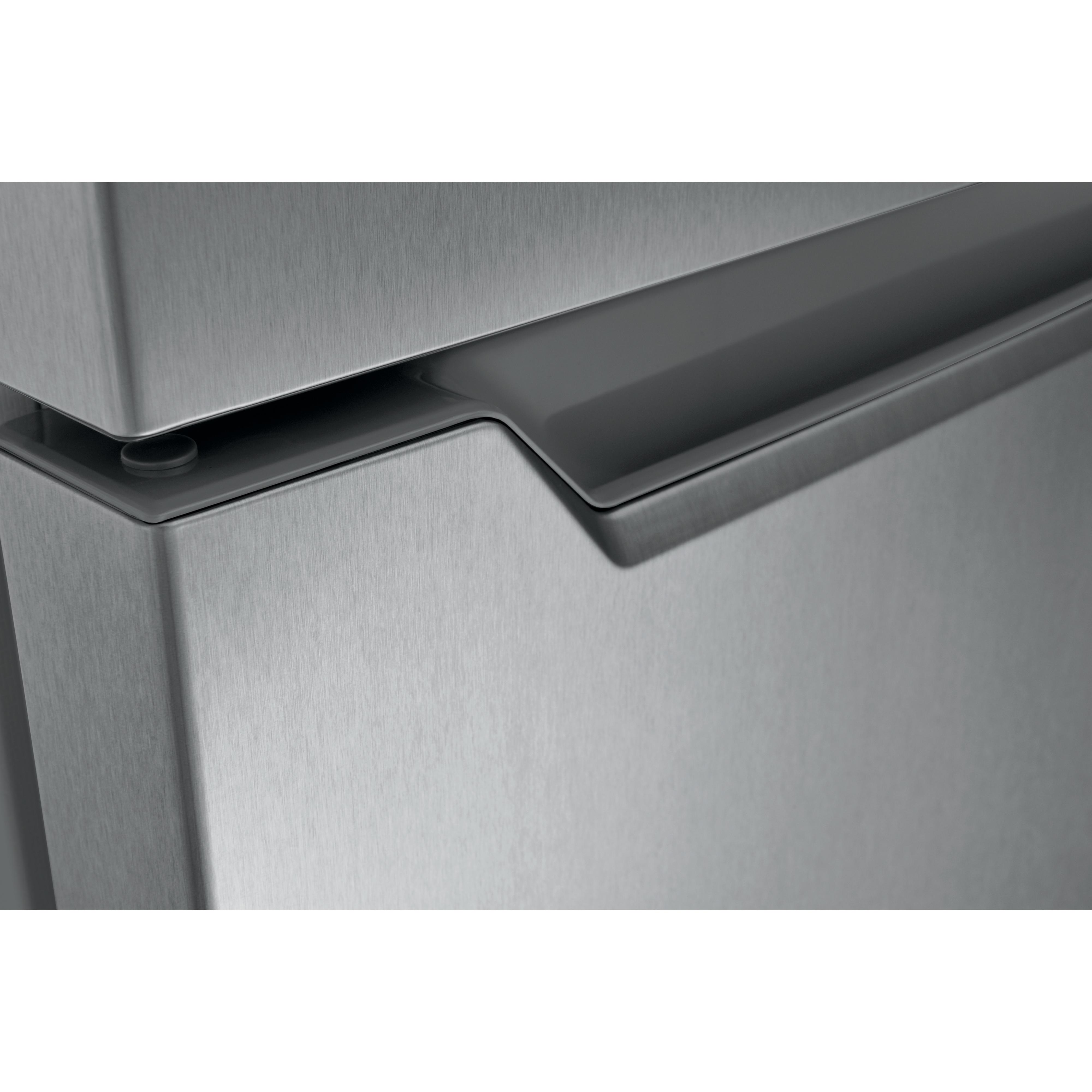  Frigidaire 24-inch, 10.1 cu. ft. Top Freezer Refrigerator FFET1022UV IMAGE 11
