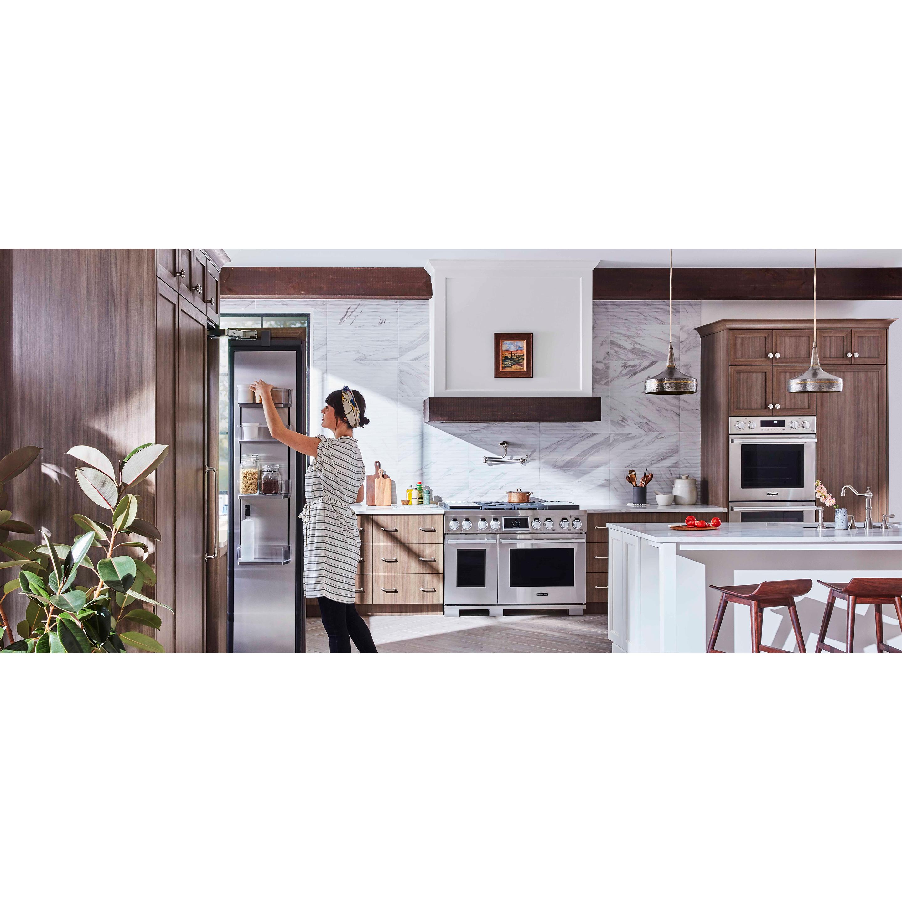  Signature Kitchen Suite 24-inch, 13.9 cu.ft. Built-in All-Refrigerator with Wi-Fi Connectivity SKSCR2401P IMAGE 2