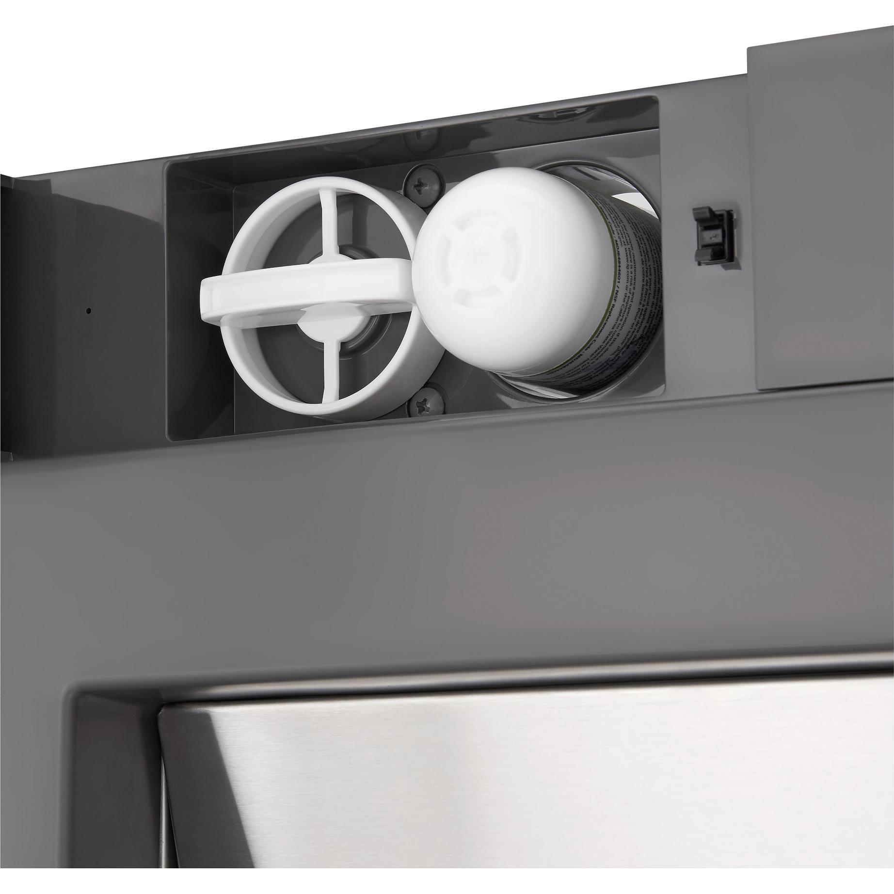  Signature Kitchen Suite 30-inch, 18 cu.ft. Built-in All-Refrigerator with Wi-Fi Connectivity SKSCR3001P IMAGE 7