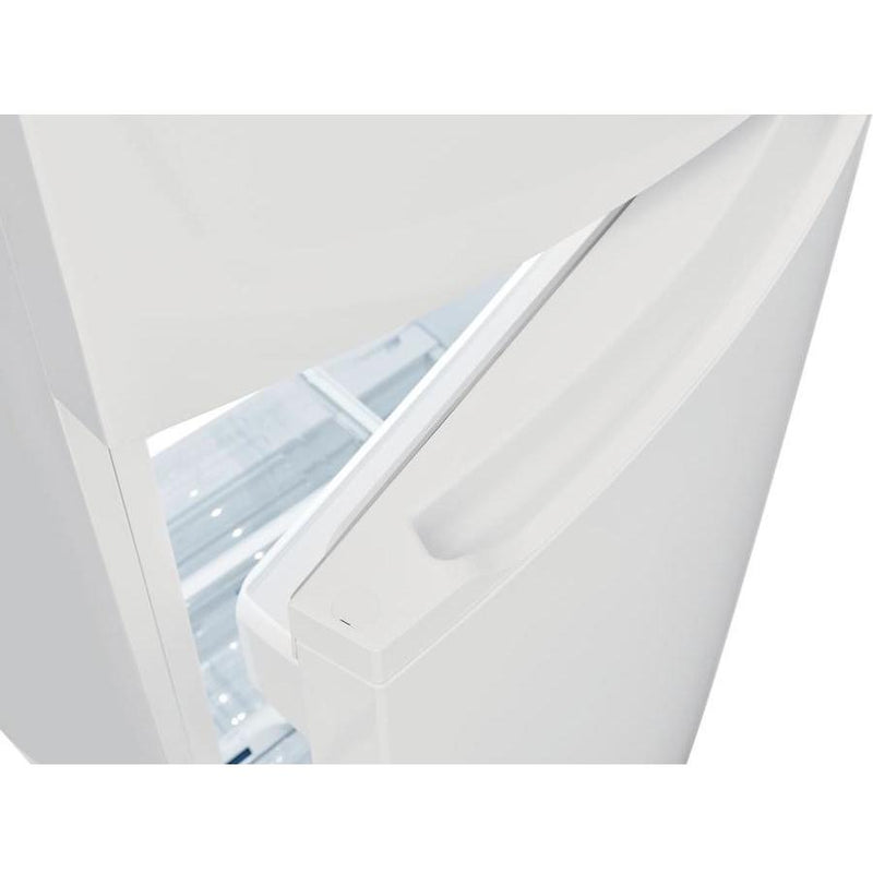 Frigidaire 27-inch, 13.9 cu.ft. Freestanding Top Freezer Refrigerator with EvenTemp® Cooling System FFHT1425VW IMAGE 9