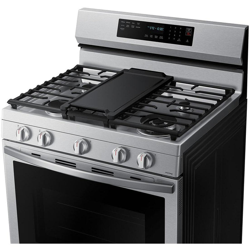  Samsung 30-inch Freestanding Gas Range with WI-FI Connect NX60A6711SS/AA IMAGE 4