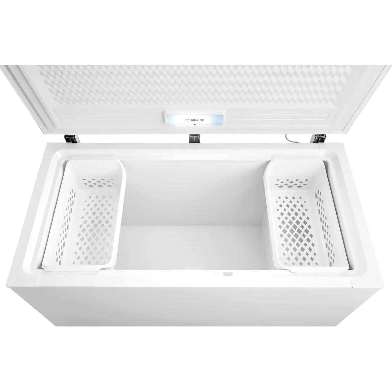  Frigidaire 14.8 cu.ft.Chest Freezer with LED Lighting FFCL1542AW IMAGE 3