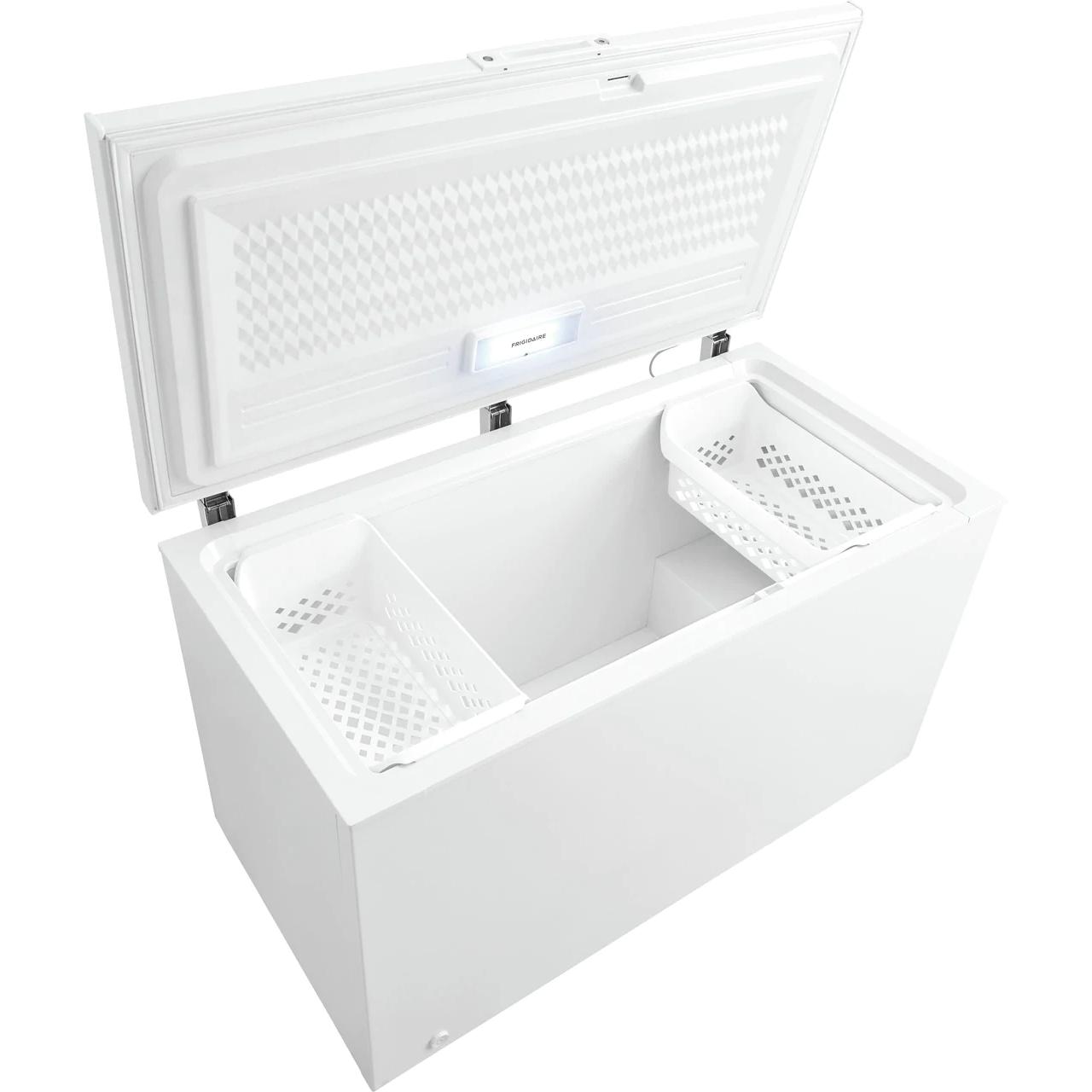  Frigidaire 14.8 cu.ft.Chest Freezer with LED Lighting FFCL1542AW IMAGE 4