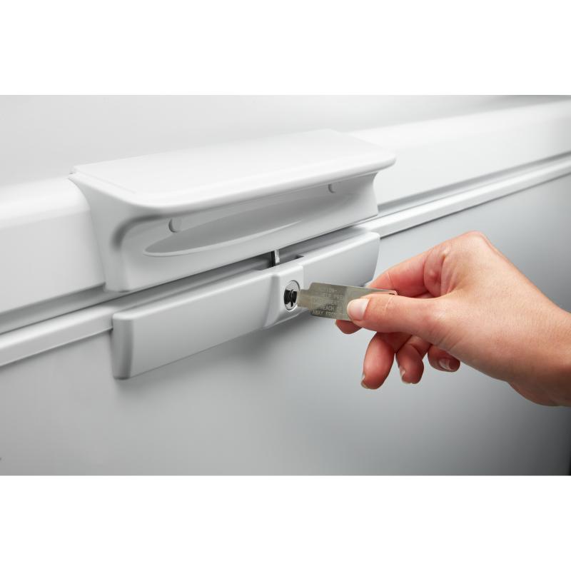  Whirlpool 16 cu.ft. Chest Freezer WZC5216LW IMAGE 10