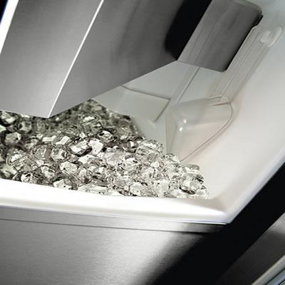  Electrolux Icon Ice Machines Built-In E15IM60EBS IMAGE 2
