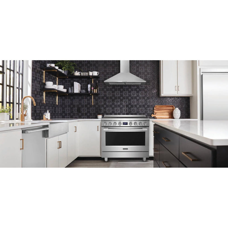  Frigidaire Professional 36-inch Freestanding Gas Range with True Convection Technology PCFG3670AF IMAGE 6