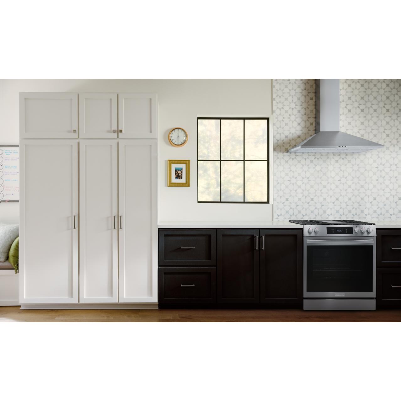  Frigidaire Gallery 30-inch Gas Range with Convection Technology GCFG3060BF IMAGE 11
