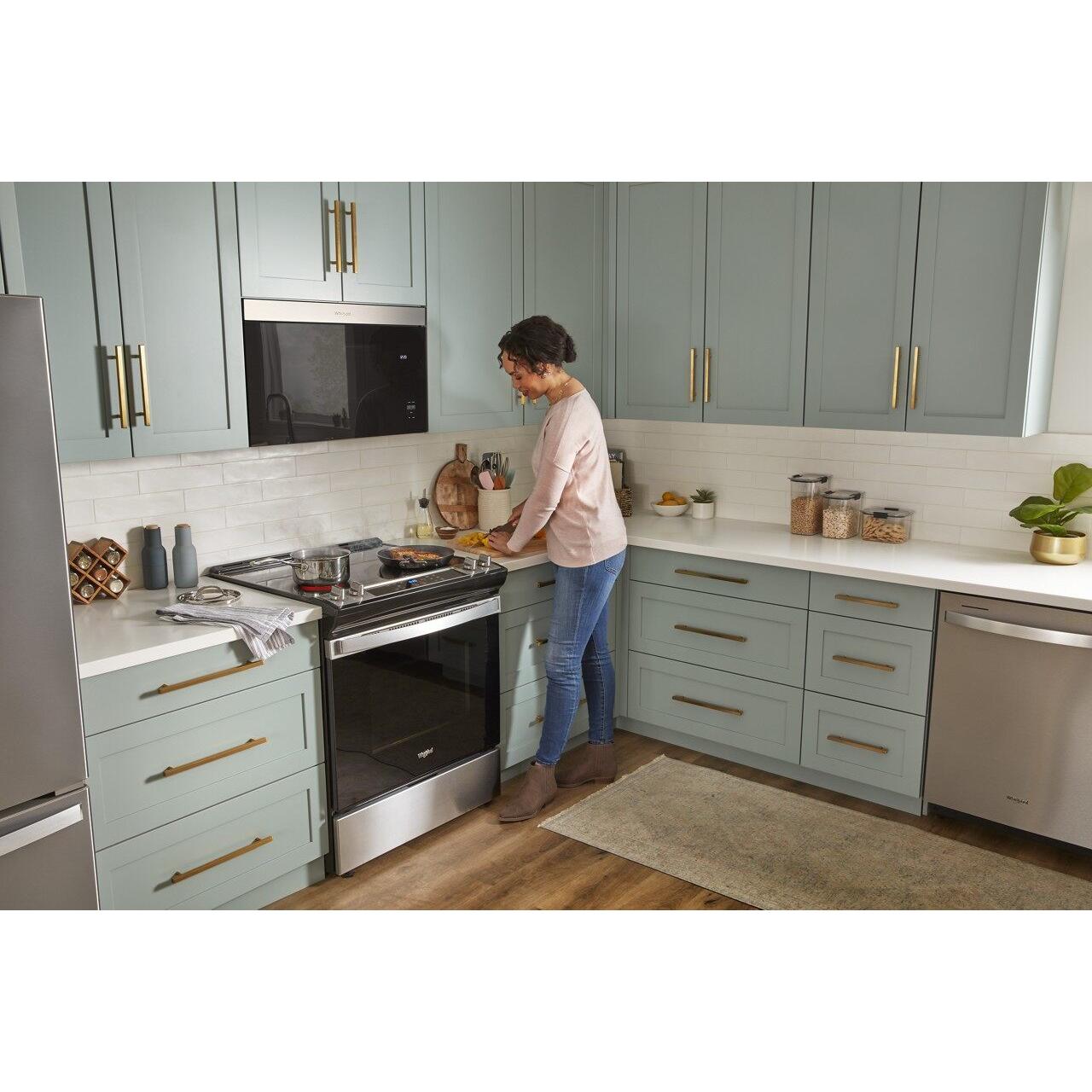  Whirlpool 30-inch Over-The-Range Microwave Oven YWMMF5930PW IMAGE 17