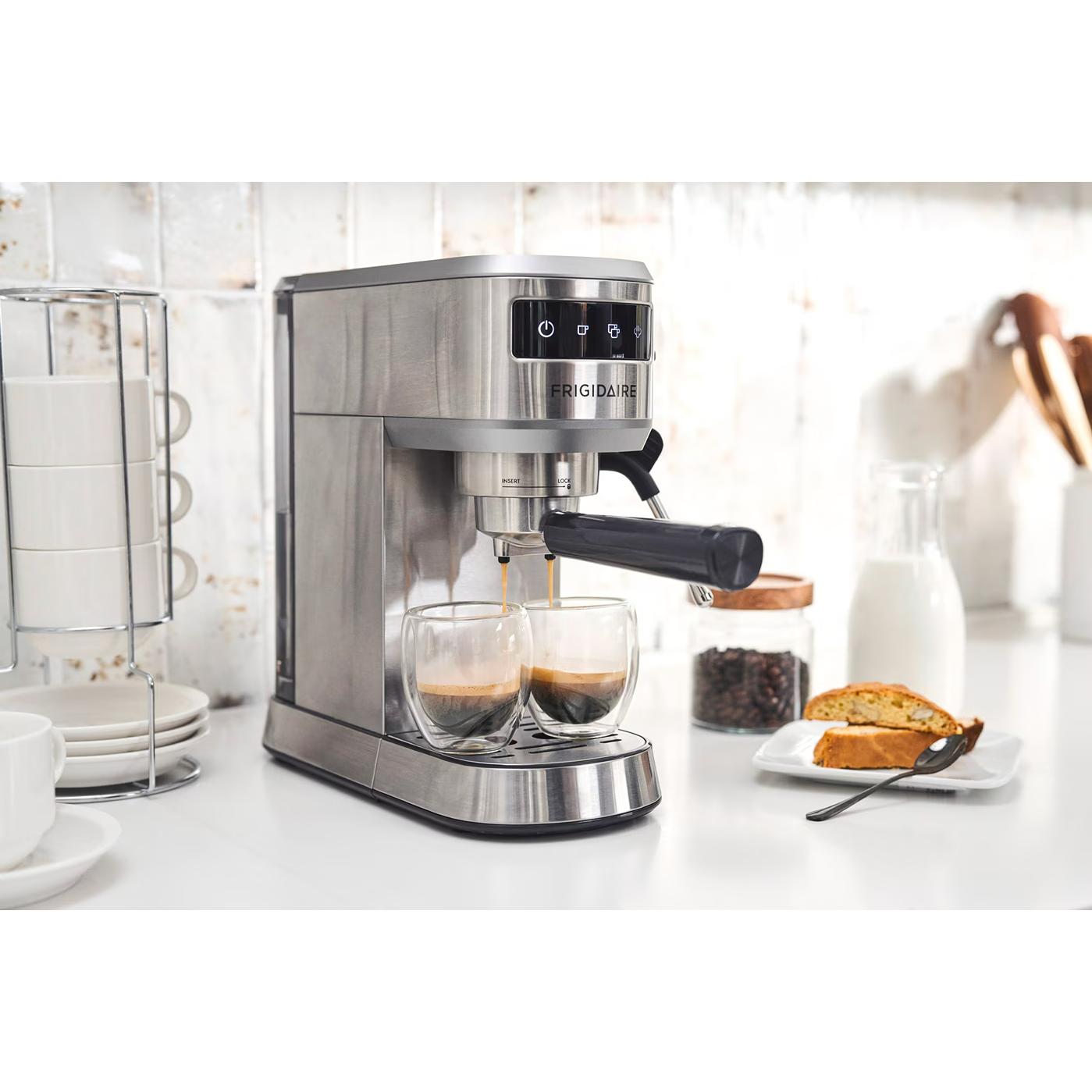  Frigidaire Steam Espresso Maker FREM100SS IMAGE 2
