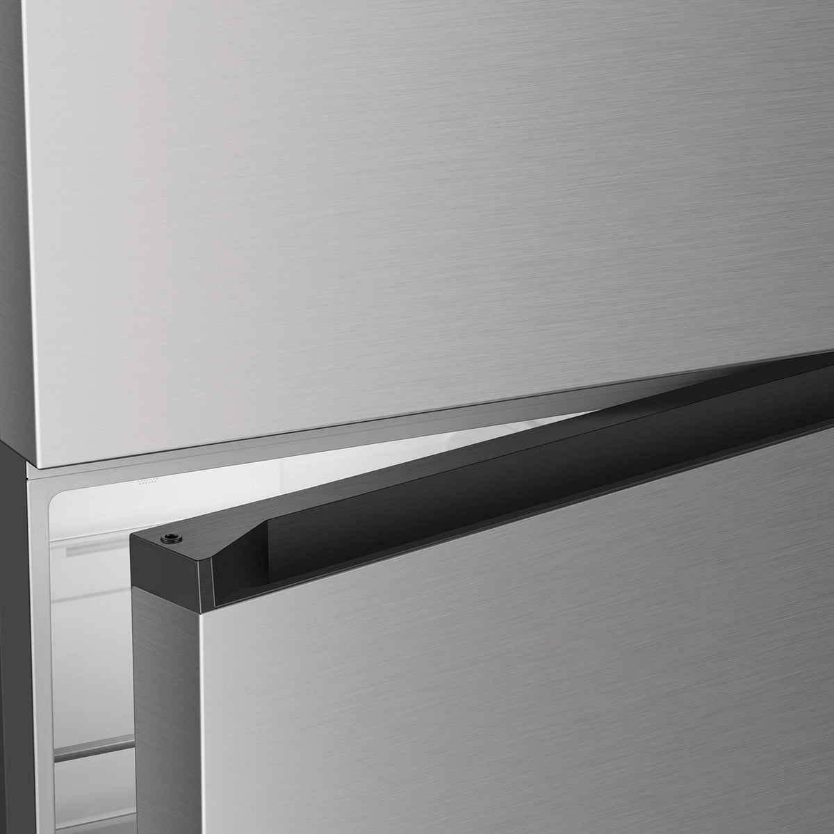  Hisense 30-inch, 18.1 cu. ft. Counter-Depth Top Freezer Refrigerator with Reversible Door RT18N3ASE IMAGE 6